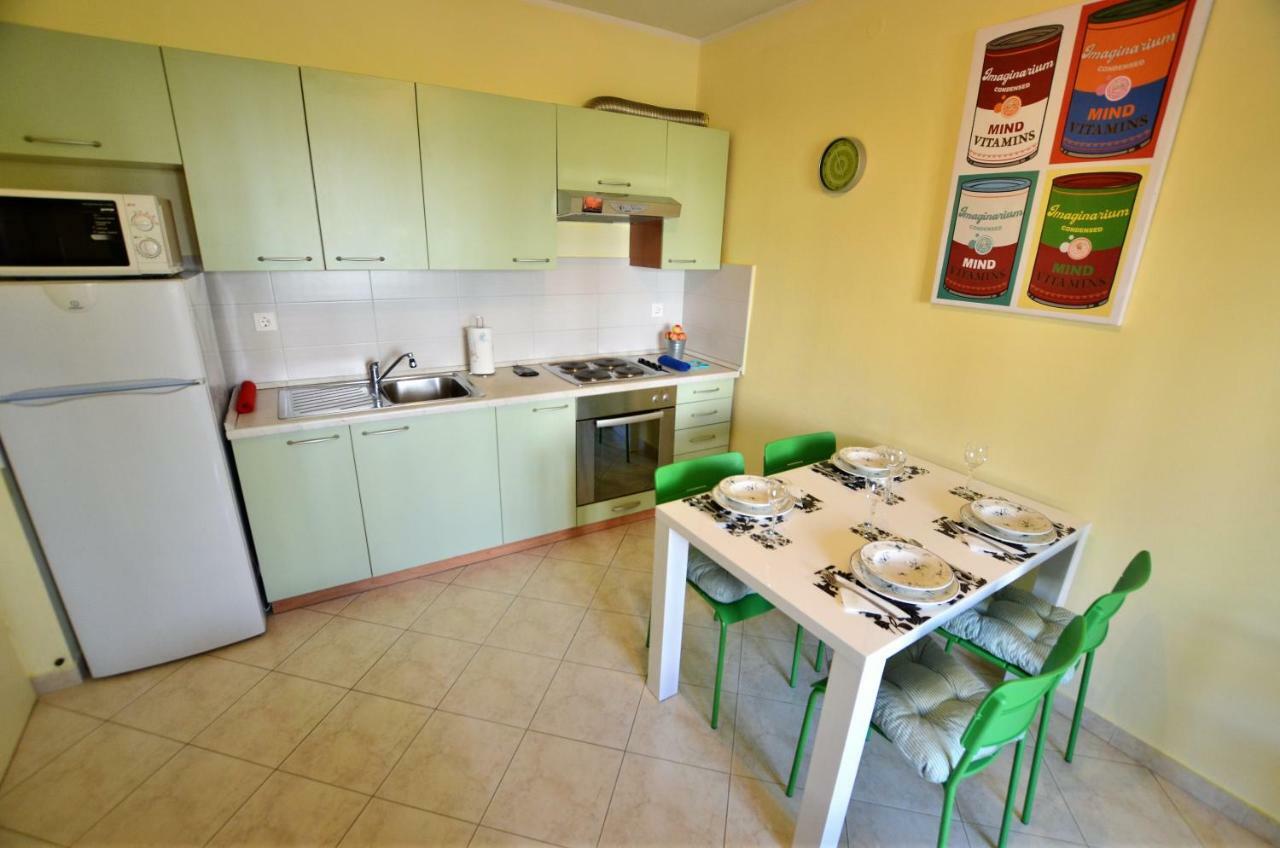 The Sunny Side Central Apartman