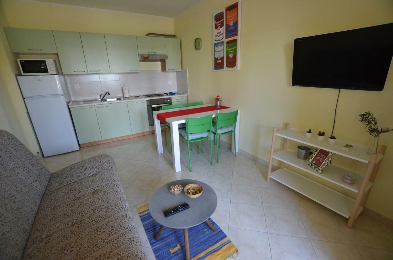 The Sunny Side Central Apartman *